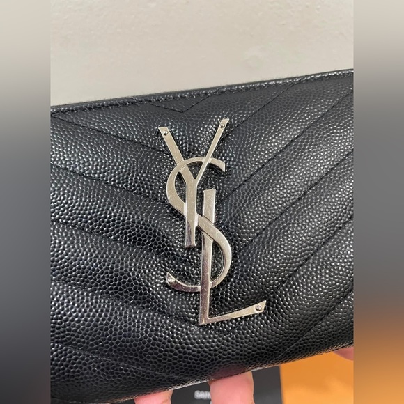 🖤YSL Monogram Zipped Around Wallet in SHW🖤 - Picture 7 of 15